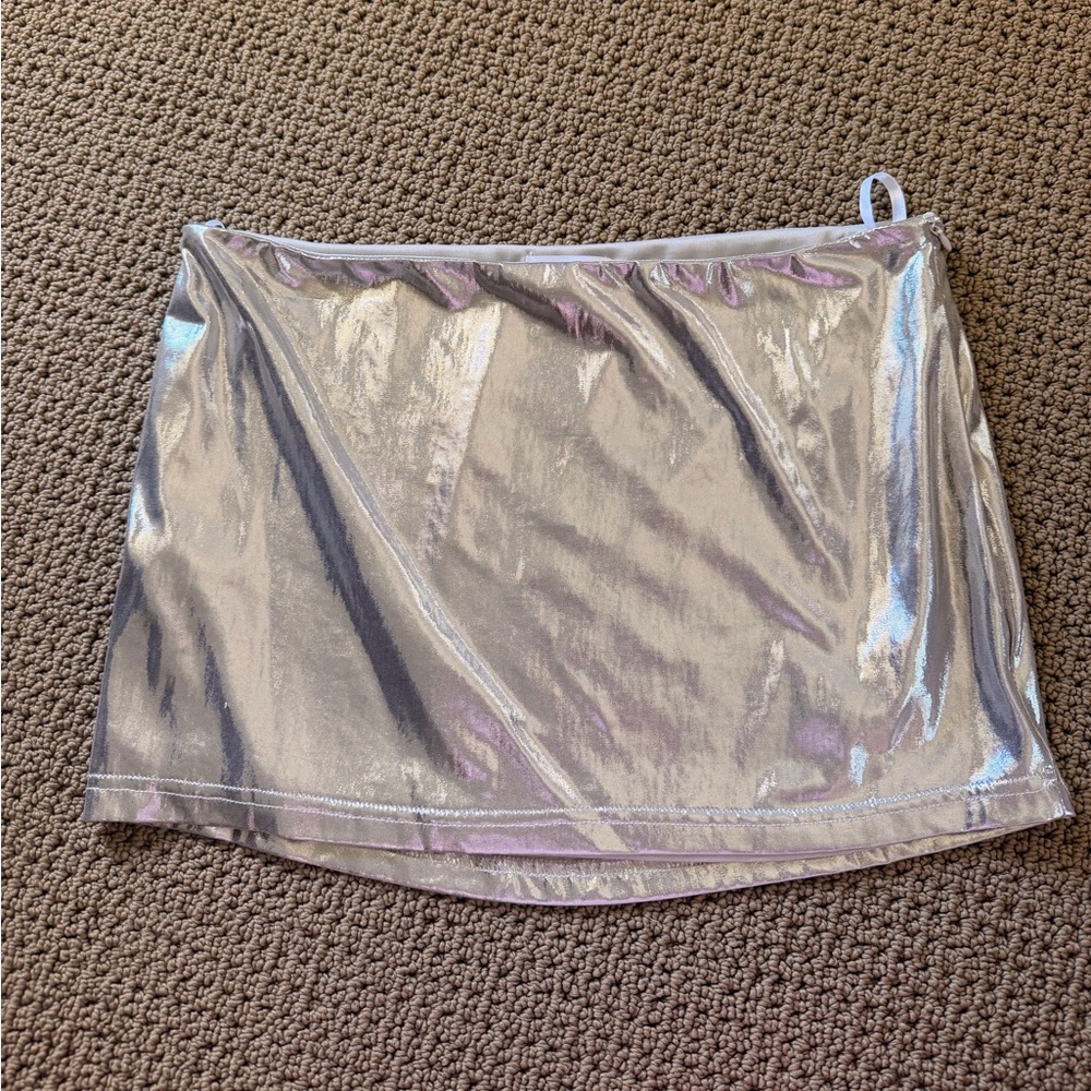 Zariah Skirt Set in Silver - Picture 4 of 6